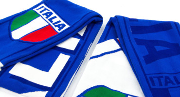 Why is a personalised football club scarf a great gift idea?